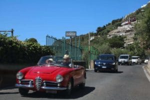 Sportwagen auf Straße