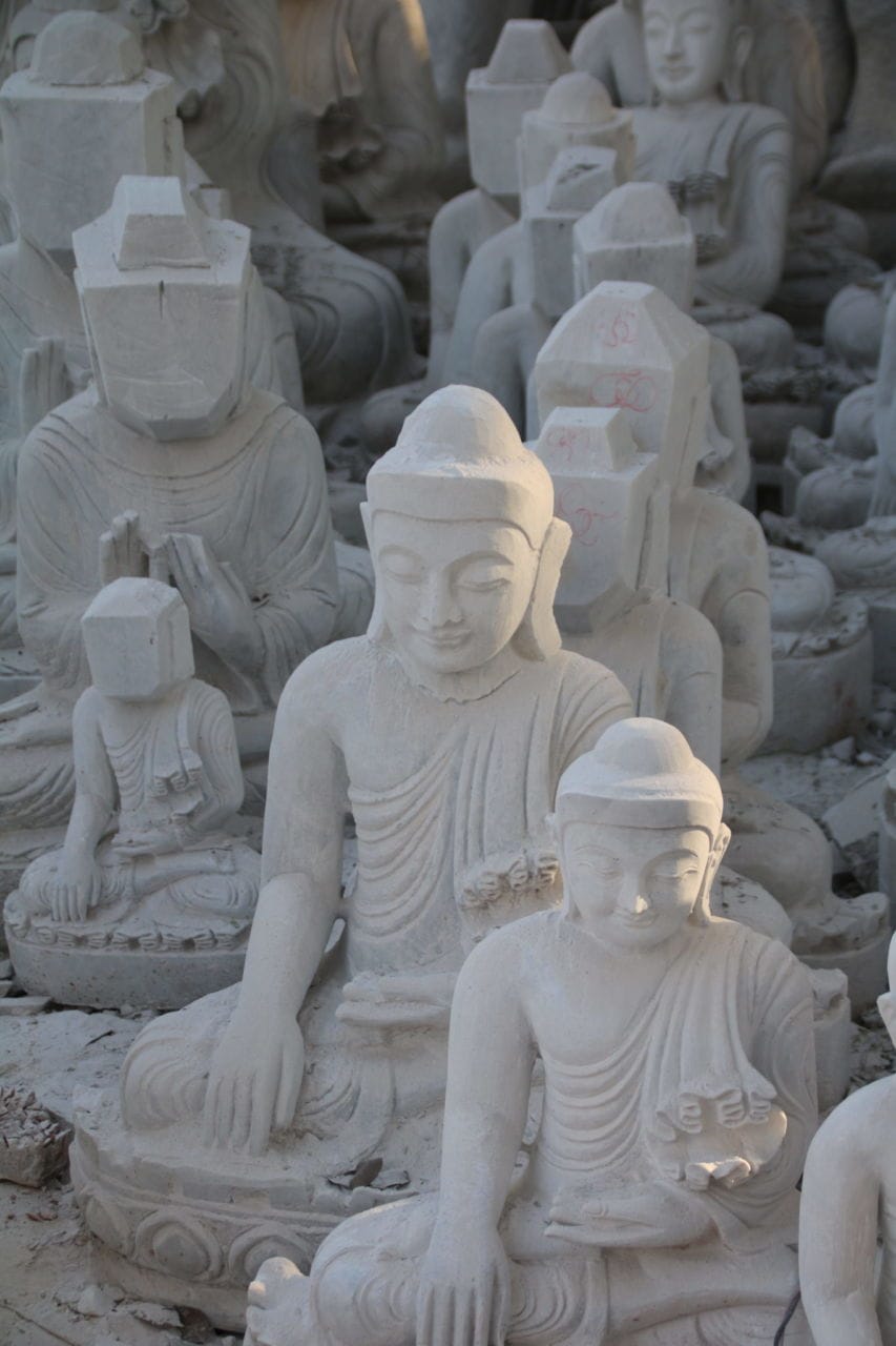 Buddhafiguren in der Entstehung Buddha Figuren