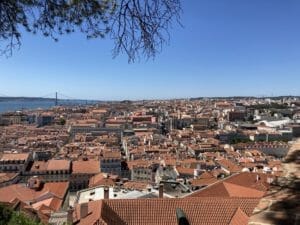 Die Dächer von Lissabon und Ponte 25 de Abril